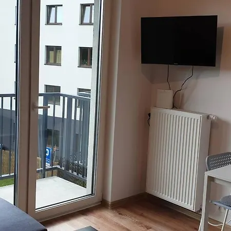 Wygodny apartament niedaleko centrum by Krakow Home-2